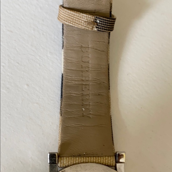 BURBERRY BEAUTIFUL WATCH!❤️❤️ - Picture 8 of 8